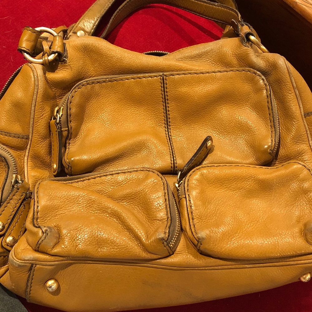 Tod’s Handbag - Picture 13 of 16